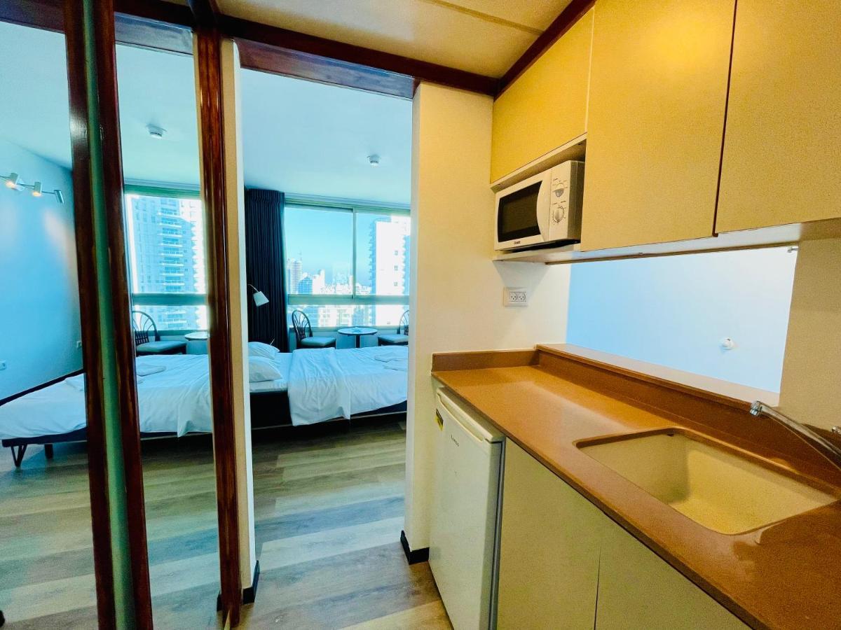 C Tower Apartments Netanya Exterior foto