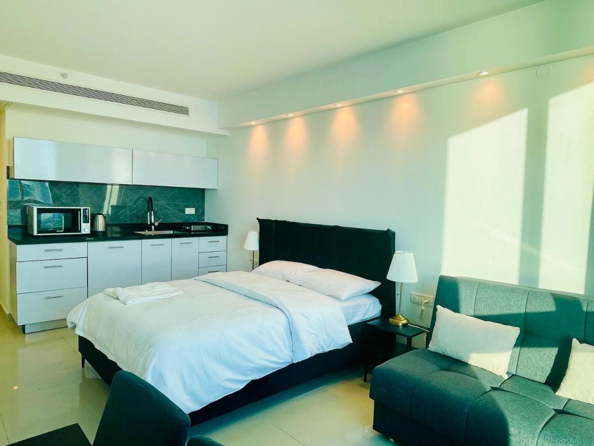 C Tower Apartments Netanya Exterior foto