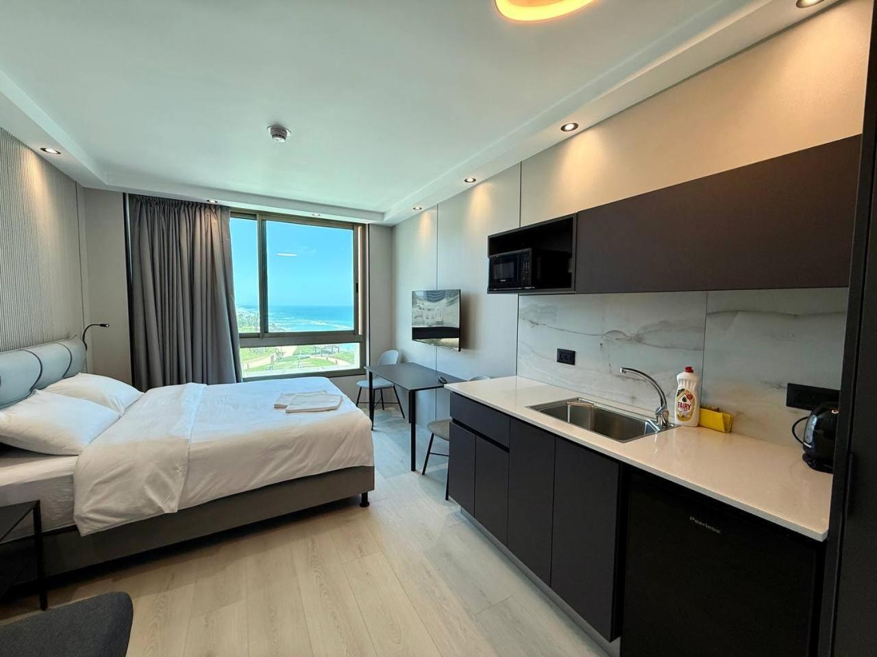 C Tower Apartments Netanya Exterior foto